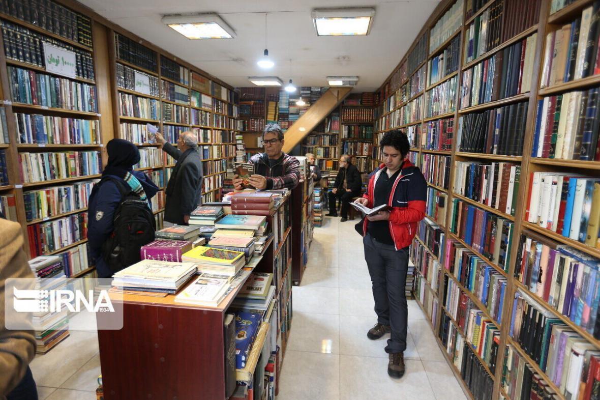 خبرنگاران بهارانه ای با 1.5 میلیارد ریال فروش کتاب در استان سمنان
