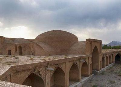 کاروانسرای شیخ علیخان یکی از جاهای دیدنی استان اصفهان است